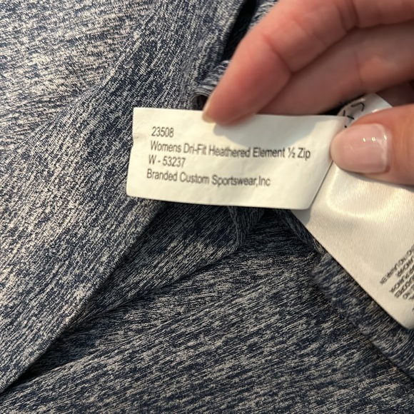 Nike Dry-Fit performance 1/2 zip pullover. Blue Heather. Size S. - Picture 6 of 8